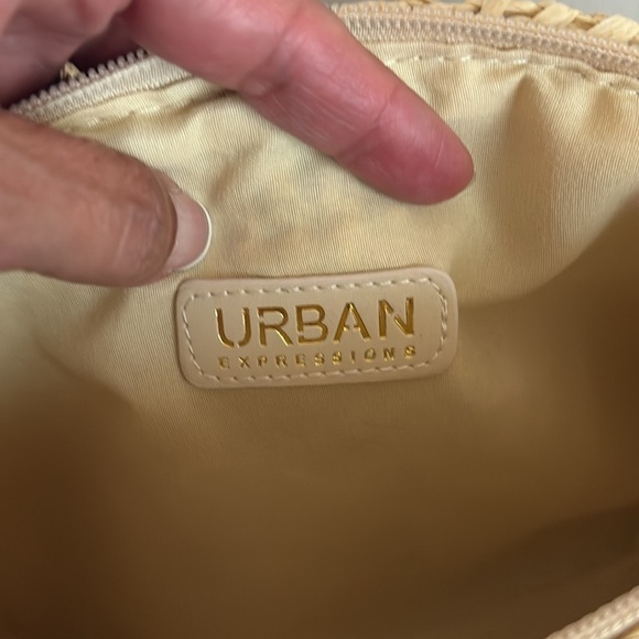 Urban Expressions Woven Straw Clutch Crossbody Floral GoldTone Chain Cream New - Picture 4 of 6